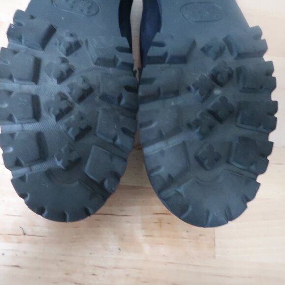 Pas de Rouge Navy and Red Loafers - Picture 13 of 14